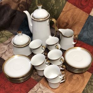 💫VINTAGE💫Winterling Schwarzenbach Demi Tasse Set, from Bavaria Germany.
